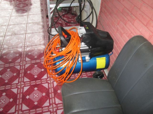 ปั้มลม ขนาดเล็ก 3200ของใหม่ ใช้ไม่ถึงอาทิตย์