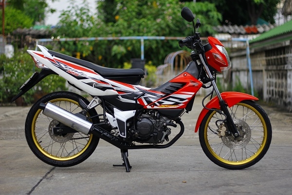 ขาย โซนิคตัวใหม่ ปี 48  ล้อทองสวยๆ