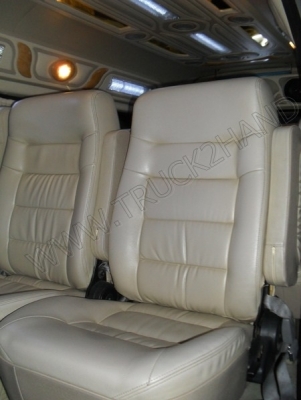 รถตู้ ยี่ห้อ TOYOTA ปี  2009