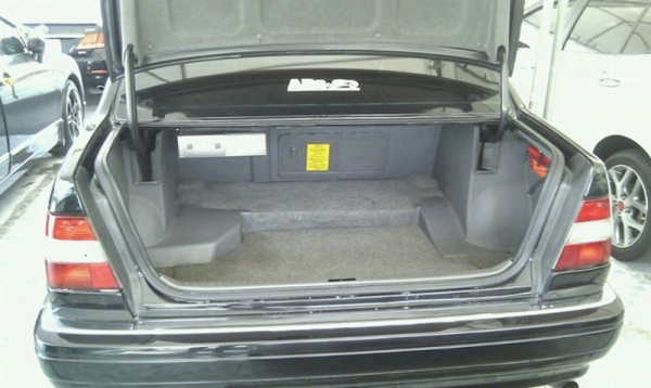 ขายรถยนต์