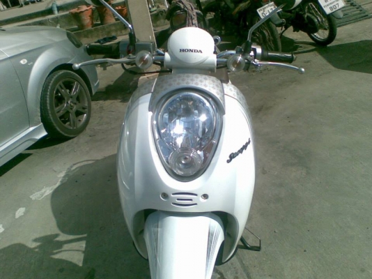 Scoopy &ndash; i ลายคลาสสิค ปี 2554 รถสวยจริง สนใจลดได้