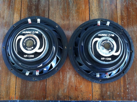 (คุณกร จากปากน้ำ สมุทรปราการขับรถมาซื้อไปแล้วครับ ขอบคุณมากครับ)ขาย ดอกซับบาง 12 นิ้ว วอยย์คู่ ยี่ห้อเฮอริเคน 1 คู่ 1,200 บาท ต่อรองมาขายได้ขายเลย สามพราน นครปฐม