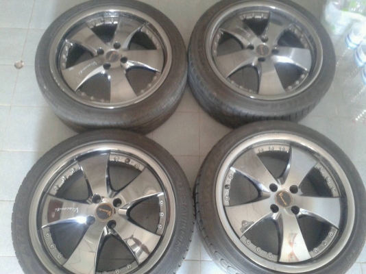 ขายแม็กสวยสภาพดีพร้อมยางขอบ 17  4 รู 100 สีดำแบล็คโคมเจ้าของขายเอง