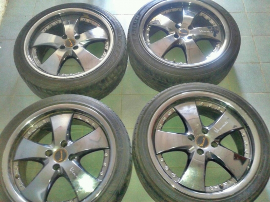 ขายแม็กสวยสภาพดีพร้อมยางขอบ 17  4 รู 100 สีดำแบล็คโคมเจ้าของขายเอง