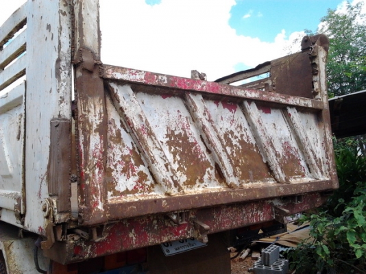 ***ขายแล้วครับขอบคุณ Truck2handขาย กระบะเหล็กดั๊มดิน พร้อมอุปกรณ์ครบชุด  สภาพดี วางไอ้หลงTD อยู่ พื้นดีข้างดีไม่มีผุ คัสซีสวย พร้อมใช้งาน ราคาต่อรองได้ครับ