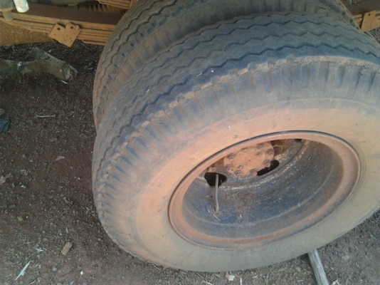 ***ขายแล้วครับขอบคุณ Truck2hand ขาย 6ล้อ 100แรง โน BOOK เข้าไร่เข้าสวน ทำเทเลอร์ ISUZU ELF 100HP เครื่องเดิม ติดง่ายวิ่งดีแรงดี ไม่หลวม เกียร์เดิม ช่วงล่างใหญ่ คานหน้า-เฟืองท้าย 115 คัสซีสวยมากเดิมๆไม่มีผุไม่บวม วางเหล็กเสริมบนแข็งแรง กระบะคาร์โก้พื้นไม้