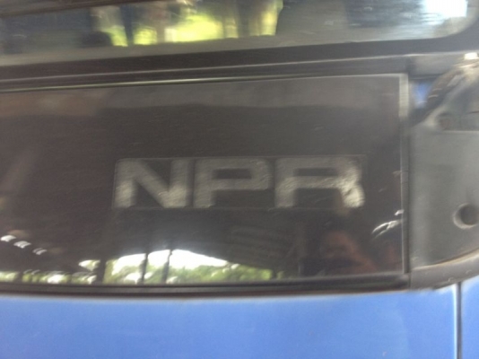 รถอิซูซุ 6 ล้อ รั้ว 130 แรงม้า ปี 48  สนใจติดต่อ 081 - 6079515