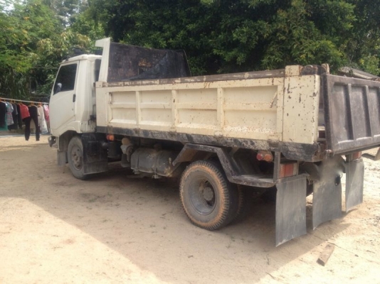 รถฮีโน่ 6 ล้อดั้ม KM777 117 แรงม้า สนใจติดต่อ 081 - 6079515 รถฮีโน่ 6 ล้อดั้ม KM777 117 แรงม้า สนใจติดต่อ 081 - 6079515