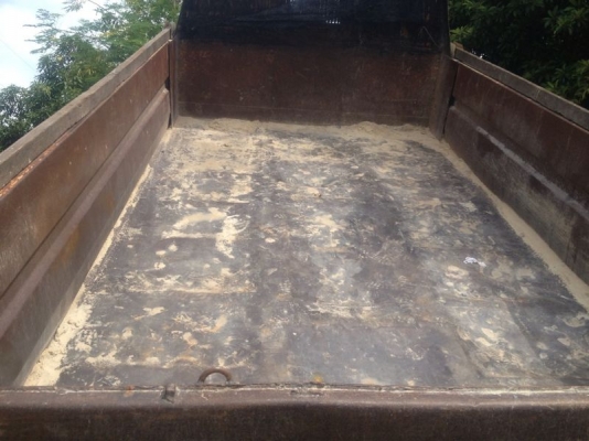 รถอิซูซุ 6 ล้อดั้ม NPR 150 แรงม้า ปี 53  รถวิ่ง 70,xxx กม.  สนใจติดต่อ 081 - 6079515