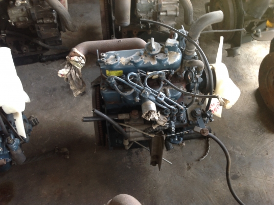 ขายเครื่อง 3 สูบเก่าญี่ปุ่นยี่ห้อ คูโบต้ารุ่น D640 ขนาด 17 แรงม้า สภาพสวย