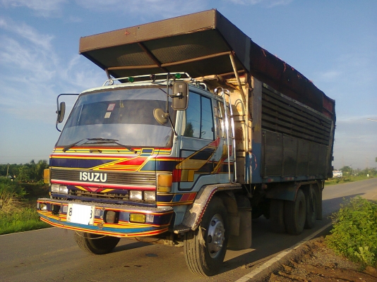 ขายด่วน10ล้อดั้มอีซุซุรอกกี้รถห้างแท้คอกเกษตรรถสวยพร้อมใช้ราคาถูก