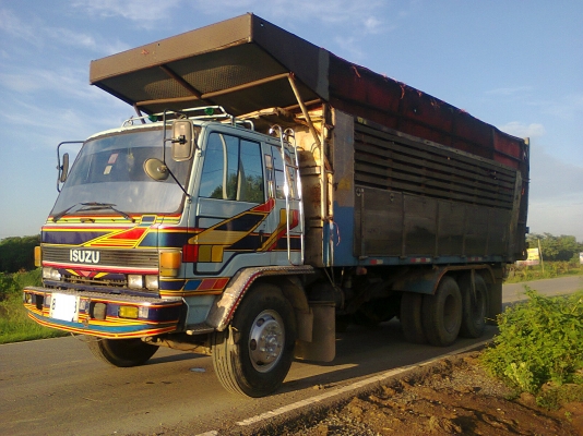 ขายด่วน10ล้อดั้มอีซุซุรอกกี้รถห้างแท้คอกเกษตรรถสวยพร้อมใช้ราคาถูก