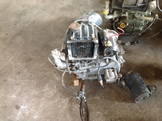 ขายเครื่องคูโบต้าสูบเดียวเก่าญี่ปุ่นสตาร์ดกุญแจ  รุ่นE75 ขนาด 7.5 แรงม้าสภาพสวย