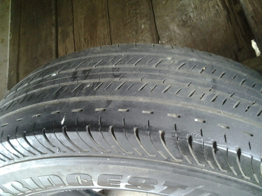 ขายยาง205ขอบ15สภาพ90\% ขายยาง205ขอบ15สภาพ90\%