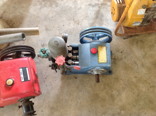 ขายปั้มพ่นยาเก่าญี่ปุ่นหัวปั้มเป็นทองเหลือง ลูกสูบขนาด 1.2 นิ้ว สภาพสวย