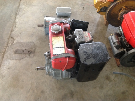 ขายเครื่องดีเซล เก่าญี่ปุ่นยี่ห้อ Robin รุ่นdy 35 ขนาด 7.5 แรงม้าสตาร์ดกุญแจสภาพสวยพร้อมใช้งาน ขายเครื่องดีเซล เก่าญี่ปุ่นยี่ห้อ Robin รุ่นdy 35 ขนาด 7.5 แรงม้าสตาร์ดกุญแจสภาพสวยพร้อมใช้งาน