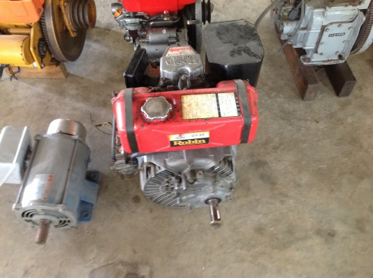ขายเครื่องดีเซล เก่าญี่ปุ่นยี่ห้อ Robin รุ่นdy 35 ขนาด 7.5 แรงม้าสตาร์ดกุญแจสภาพสวยพร้อมใช้งาน ขายเครื่องดีเซล เก่าญี่ปุ่นยี่ห้อ Robin รุ่นdy 35 ขนาด 7.5 แรงม้าสตาร์ดกุญแจสภาพสวยพร้อมใช้งาน