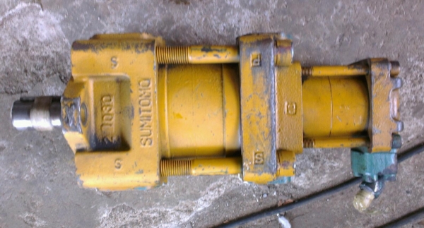 Sell> ปั้มไฮโดรลิค 2 ตอน ยี่ห้อ SUJIMOTO Japan สภาพดีครับ