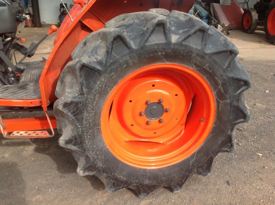 ปัญญาแทรคเตอร์มาแล้ว...จัดมาให้คับ คูโบต้า L4508 DI พร้อมใบมีด เดิมๆคับ พร้อมเล่มทะเบียน