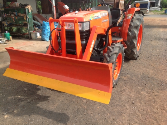 ปัญญาแทรคเตอร์มาแล้ว...จัดมาให้คับ คูโบต้า L4508 DI พร้อมใบมีด เดิมๆคับ พร้อมเล่มทะเบียน