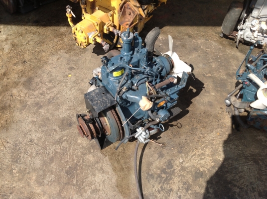 ขายเครื่องคูโบต้าดีเซลเก่าญี่ปุ่น 2 สูบ รุ่น z 600 ขนาด 13 แรงม้าสภาพสวยมากๆ