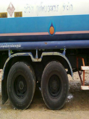 ขายรถบรรทุกน้ำมัน Isuzu jumbo หัว Rocky เครื่อง EP100 -260 แรง ขนาด 15,000 ลิตร โหลดล่าง ทะเบียนพร้อม