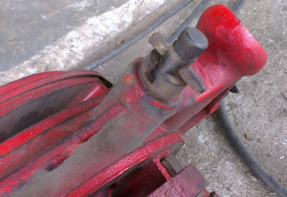 Sell> ตัวต๊าปเกลียวมือ REX 4" นิ้ว 117R ใช้นอกสถานที่ครับ ต๊าปโดยไม่ต้องใช้มอเตอร์ครับ ยังไม่เคยผ่านการใช้งานครับ