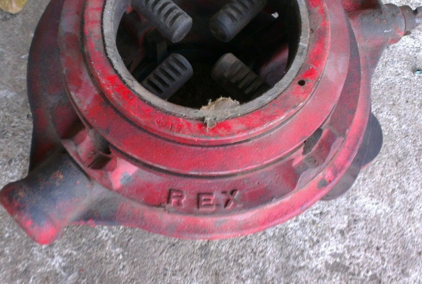 Sell> ตัวต๊าปเกลียวมือ REX 4" นิ้ว 117R ใช้นอกสถานที่ครับ ต๊าปโดยไม่ต้องใช้มอเตอร์ครับ ยังไม่เคยผ่านการใช้งานครับ