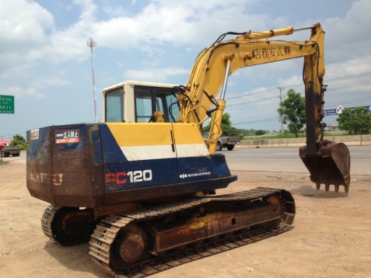 ขายรถแบคโฮ KOMATSU PC120-5 มี VDO ระบบไฟฟ้าเต็ม รถนอกนำเข้าสภาพสวย สนใจติดต่อ 089-8368497