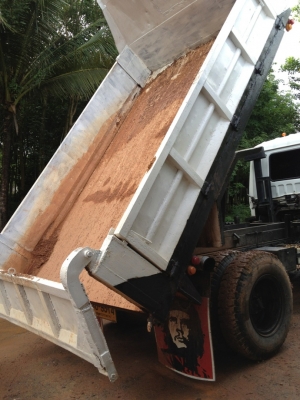 ขาย มิตซู 6 ล้อดั๊มใหญ่ 195 แรงม้า / ยาง 900-20 / กระบะดั๊มยาว 3.7 เมตร