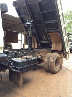 ขาย มิตซู 6 ล้อดั๊มใหญ่ 195 แรงม้า / ยาง 900-20 / กระบะดั๊มยาว 3.7 เมตร