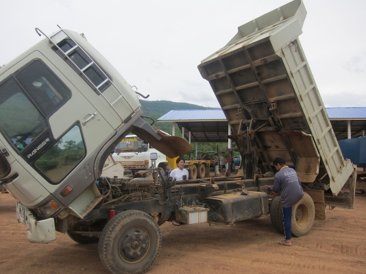 HINO 6ล้อดัมพ์ สิงห์ไฮเทค 195 แรงม้า