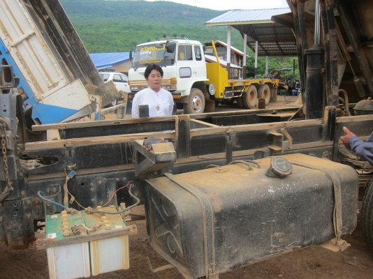 HINO 6ล้อดัมพ์ สิงห์ไฮเทค 195 แรงม้า