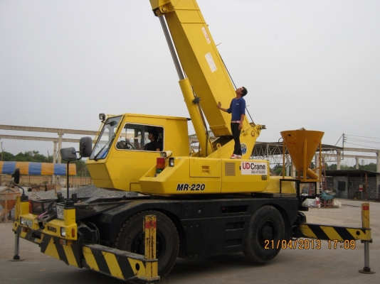 บริการให้เช่ารถเครน