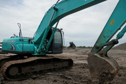 KOBELCO 200 MACK8 YN12 ใช้งาน7000ช.มเศษ รถทำงานอยู่ KOBELCO 200 MACK8 YN12 ใช้งาน7000ช.มเศษ รถทำงานอยู่