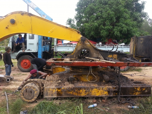 ขายอะใหล่ด่วน KOMATSU PC200-5 ทั้งคัน