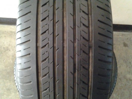 ขายยาง DEESTONE 205/55/16  ปี 11  1คู่ สภาพดี