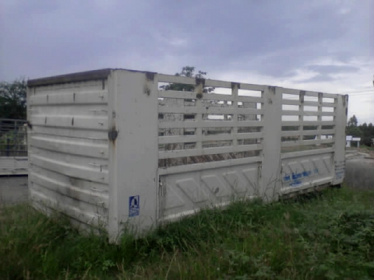 ขาย กระบะคอกเหล็กไม่ดั๊ม สามมิตร / กระบะยาว 6.30 เมตร ( ถอดออกจาก ฮีโน่ เม้ก้า! )