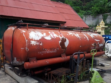 ขายแท้งน้ำมันติดรถสิบล้อเก่าขนาด 15,000 ลิตร