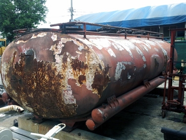 ขายแท้งน้ำมันติดรถสิบล้อเก่าขนาด 15,000 ลิตร