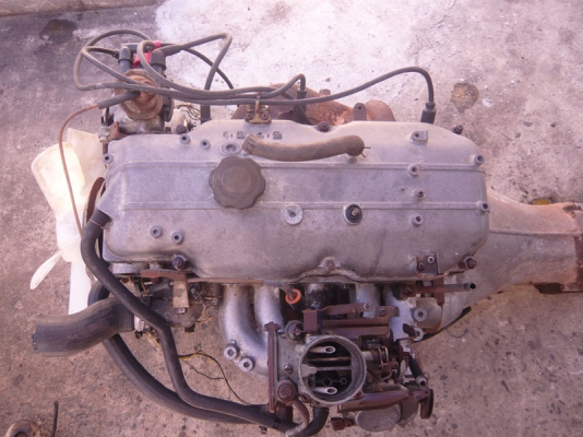 ขายเครื่องยนต์มาสด้า 1600ซีซีพร้อมเกียร์ใส่แฟมิเลีย