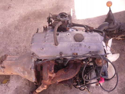 ขายเครื่องยนต์มาสด้า 1600ซีซีพร้อมเกียร์ใส่แฟมิเลีย