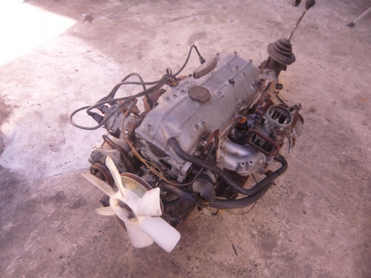 ขายเครื่องยนต์มาสด้า 1600ซีซีพร้อมเกียร์ใส่แฟมิเลีย