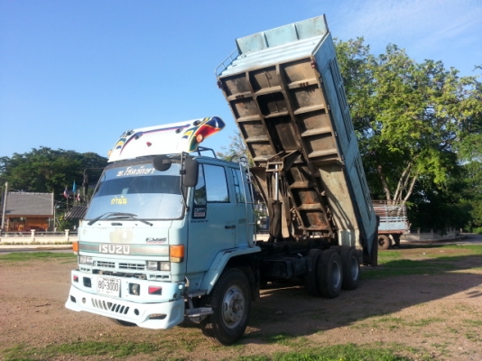 มาอีกแล้วครับ ROCKY นางฟ้า 195 รถสวยมาก สภาพพร้อมใช้ครับ