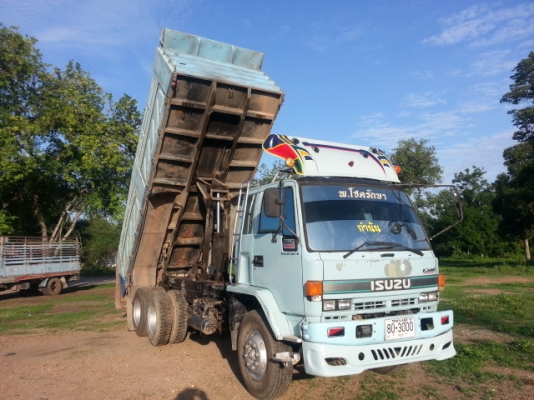 มาอีกแล้วครับ ROCKY นางฟ้า 195 รถสวยมาก สภาพพร้อมใช้ครับ