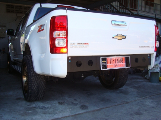 รับสังทำ แผ่นปิดท้ายเชฟโรเลต โคโลราโด 2.8