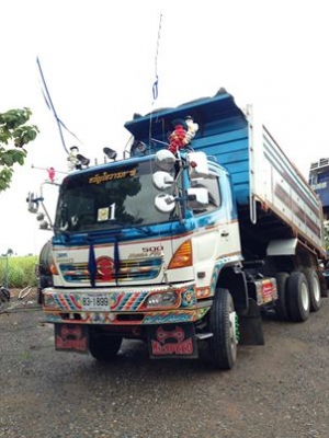 ต้องการขายรถดั้ม hino maga 320hi-speed
