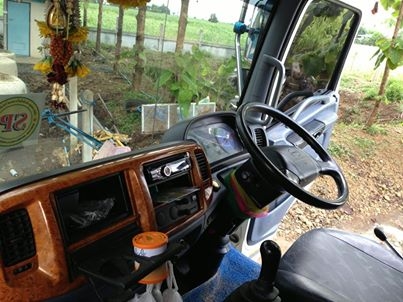 ต้องการขายรถดั้ม hino maga 320hi-speed