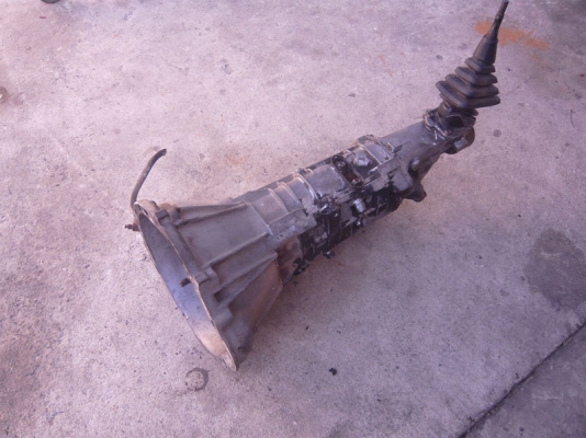 ขายเกียร์ธรรมดา 5 สปีดใส่เครื่อง 4AG 3550 บาท