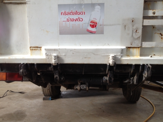 รถบรรทุก 4 ล้อ TOYOTA รุ่น BU ยกหลังขึ้น-ลงได้  มี 2 คัน